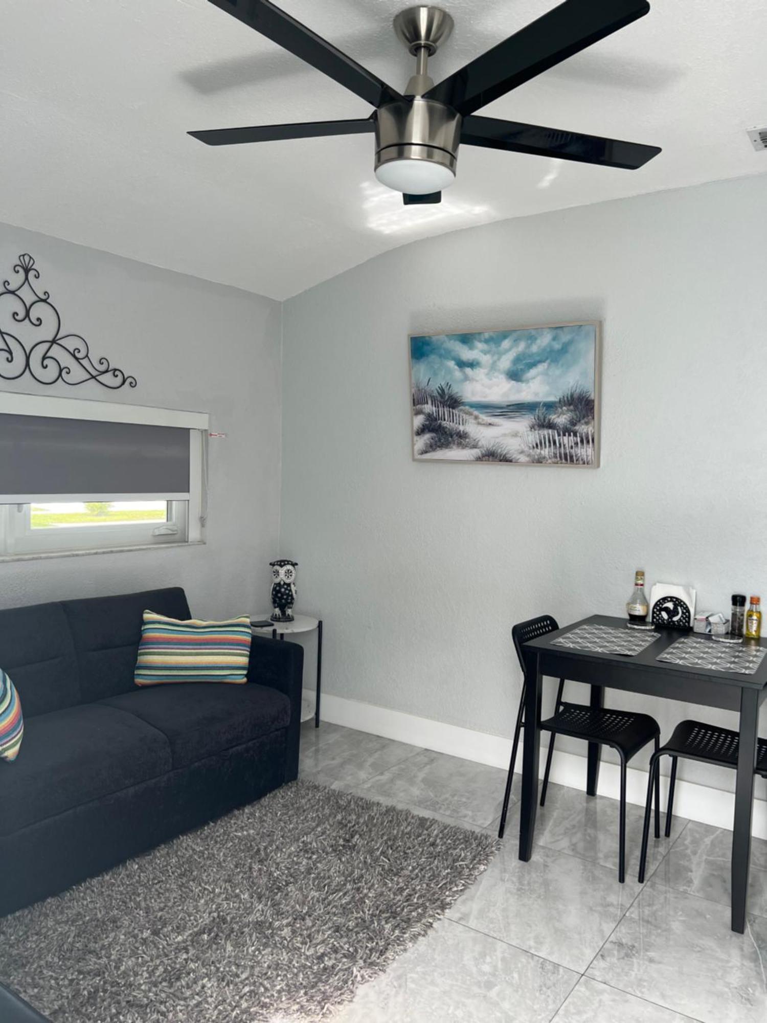 Little Gables Studio-Your Miami Escape-10Min Airport Екстериор снимка